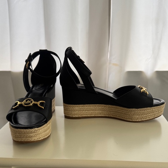 Michael Kors Black Sandals with Gold Logo-New without tags - Picture 3 of 9